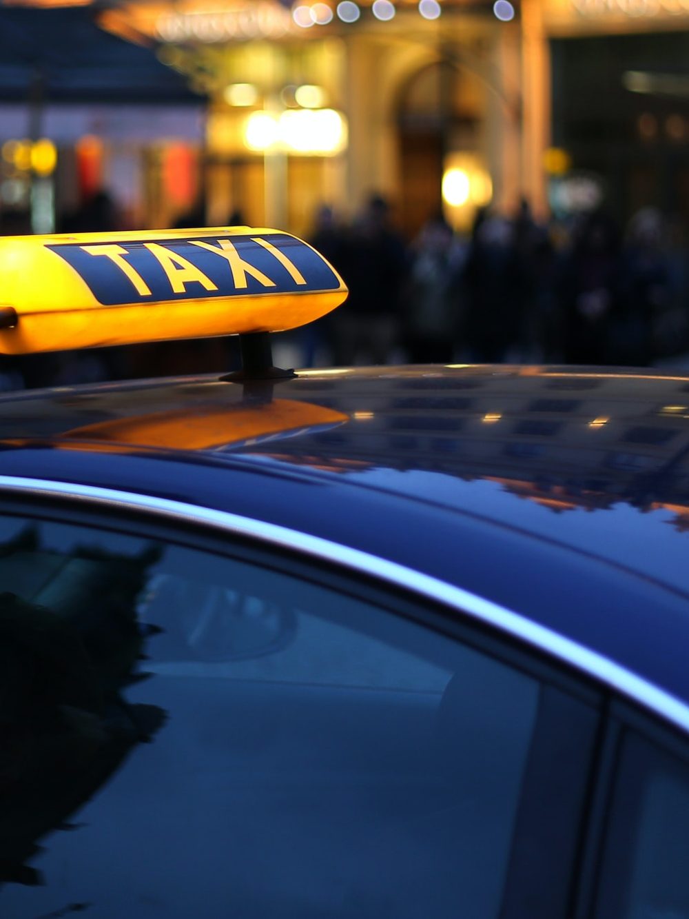 taxi-sign-at-night.jpg